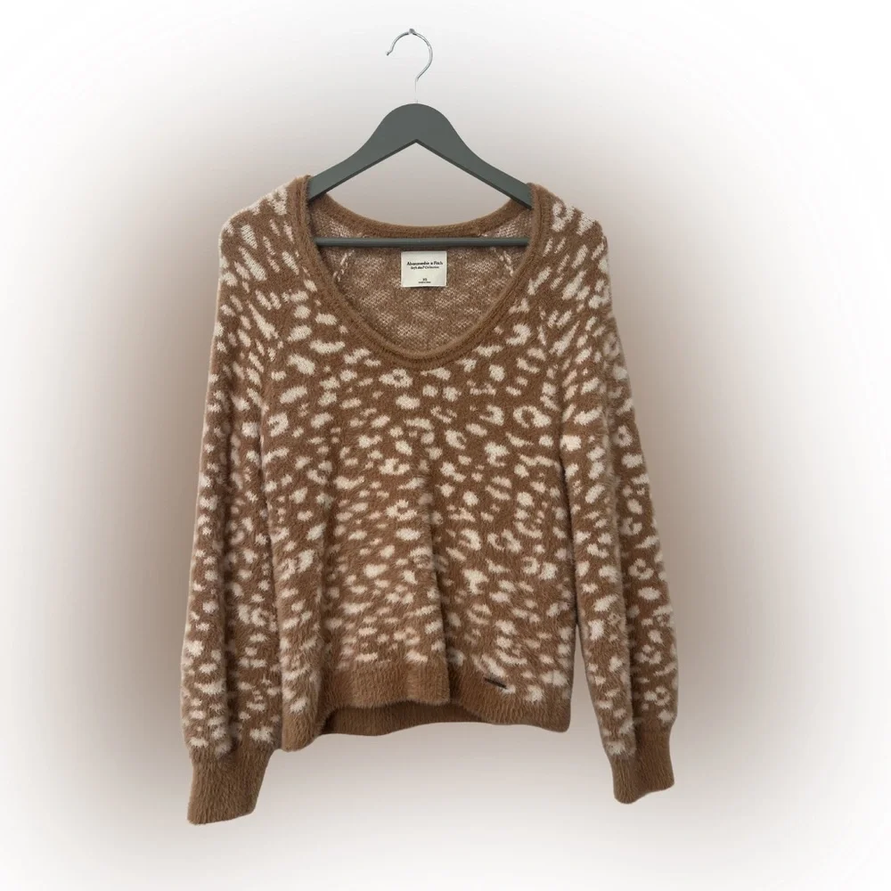 Abercrombie& Fitch Fuzzy Leopard Knit Sweater Cream Brown XS Soft Cozy